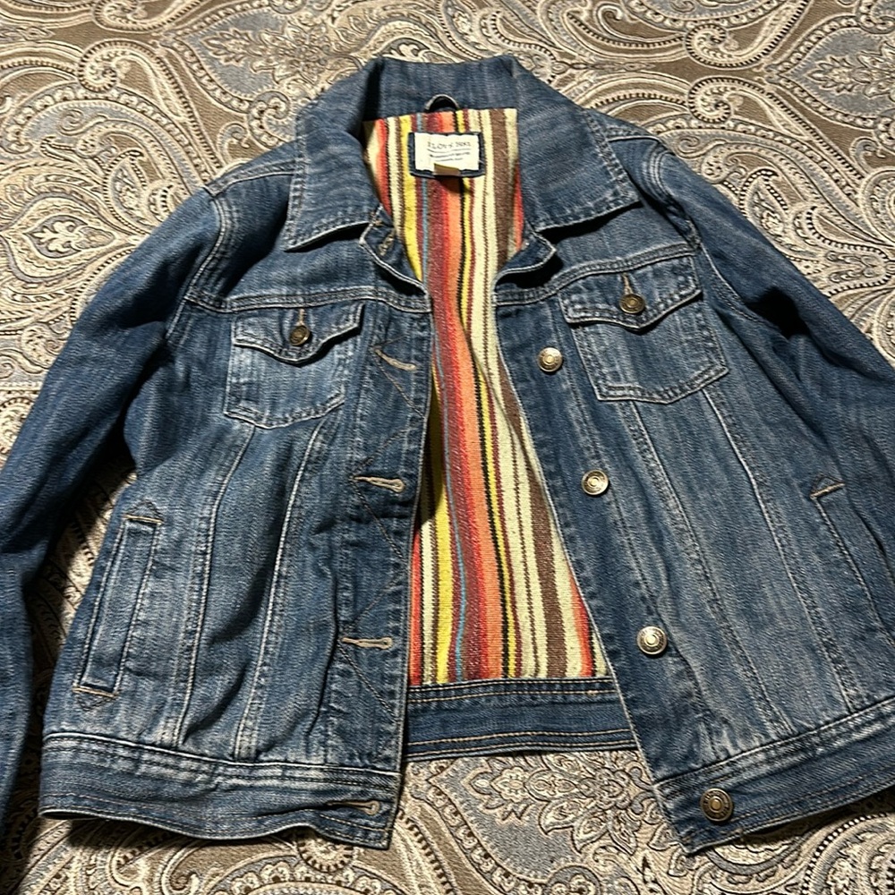 Forever 21 blue Jean jacket in good condition no pets and no smoking home